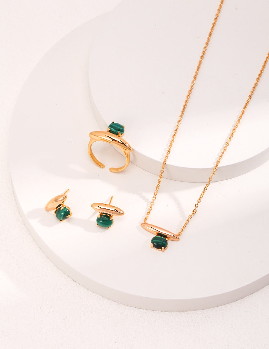 💙 Clous d’Oreilles Lapis-Lazuli – Élégance & Énergie